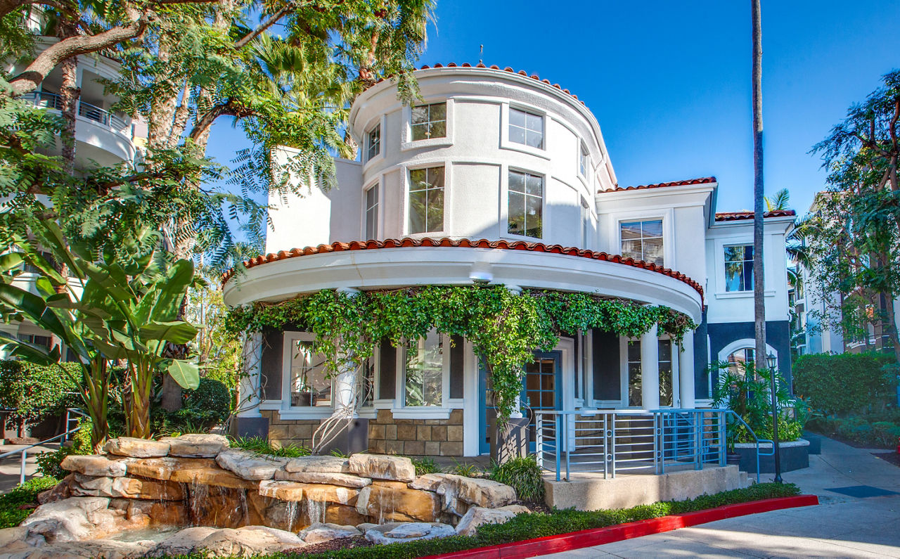 Villas at Park La Brea - Los Angeles, CA - Gallery