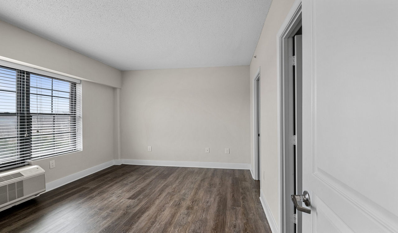 Capital Crescent Trail Residences - Bethesda, MD - Bedroom