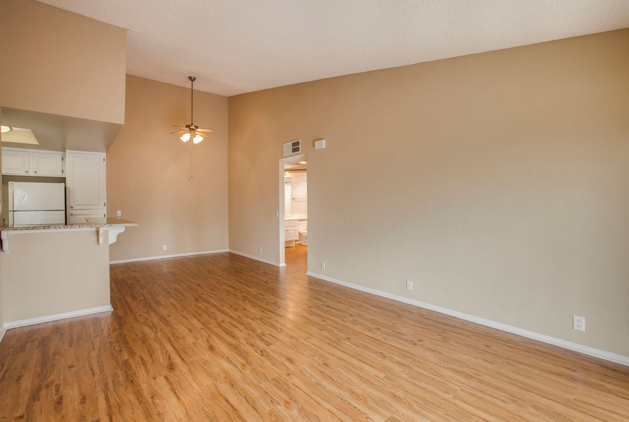 Hidden Cove - Escondido, CA - Living Room