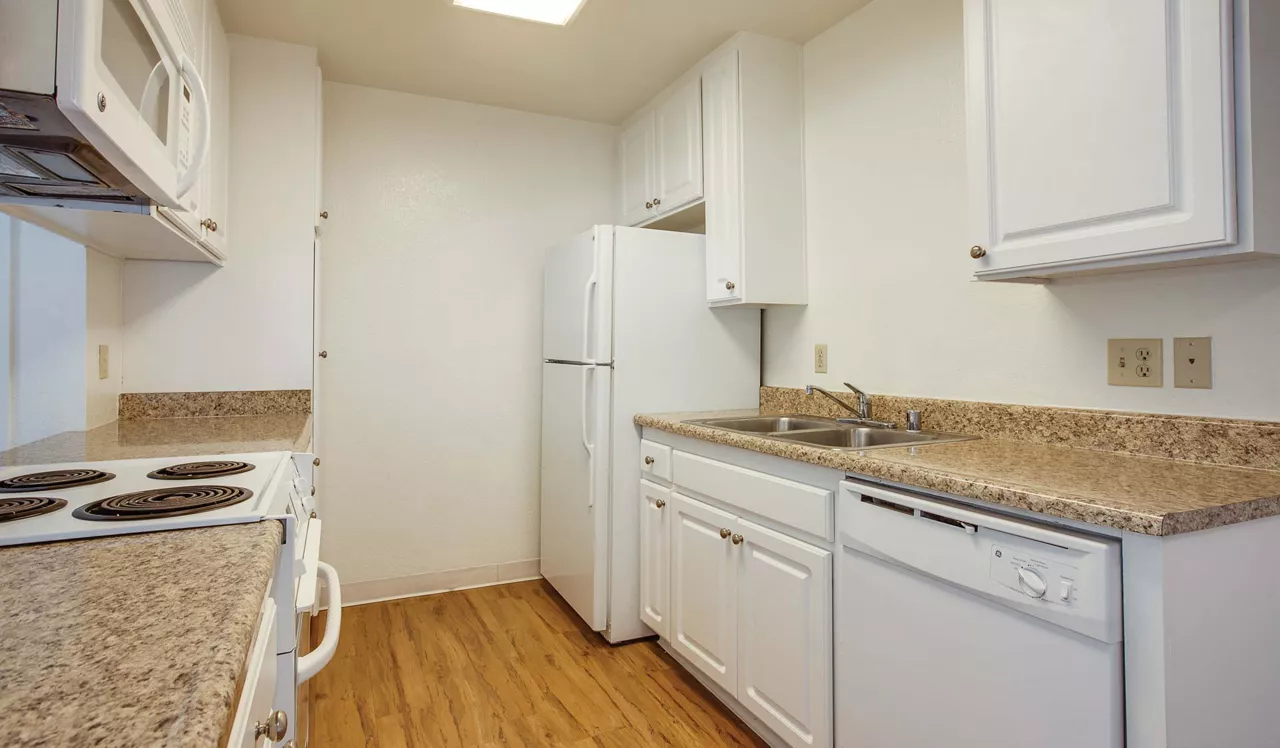 Hidden Cove - Escondido, CA - Kitchen 