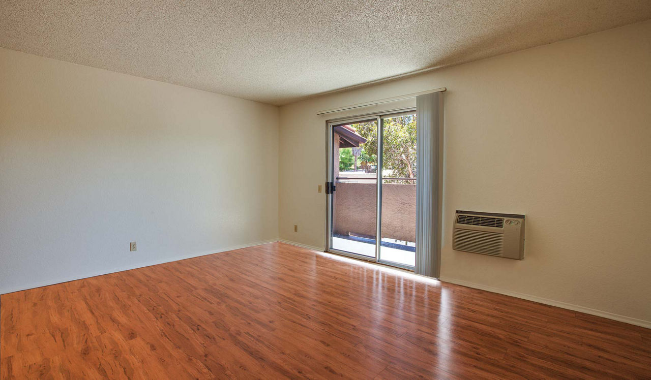 Hidden Cove - Escondido, CA - Living