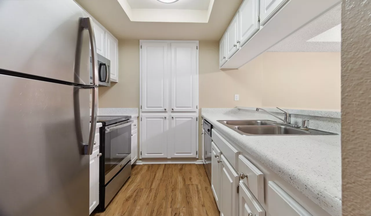 Hidden Cove - Escondido, CA - Kitchen