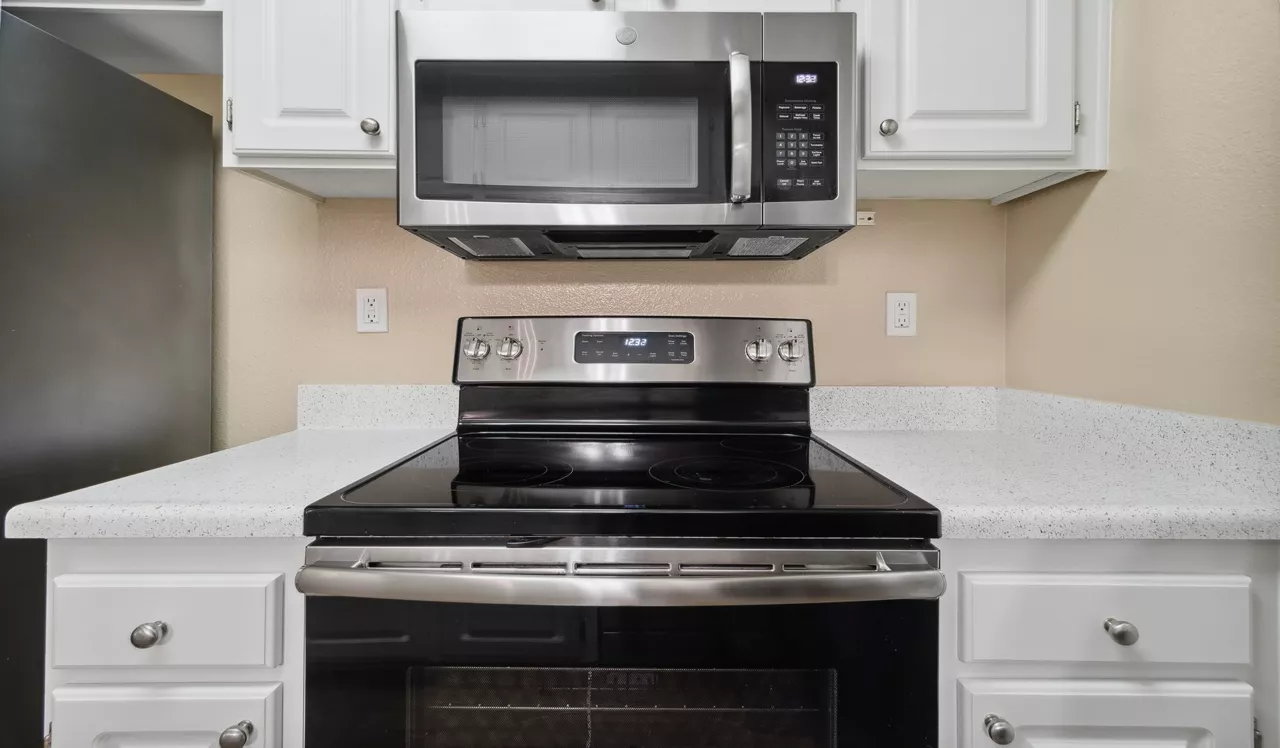 Hidden Cove - Escondido, CA - Kitchen