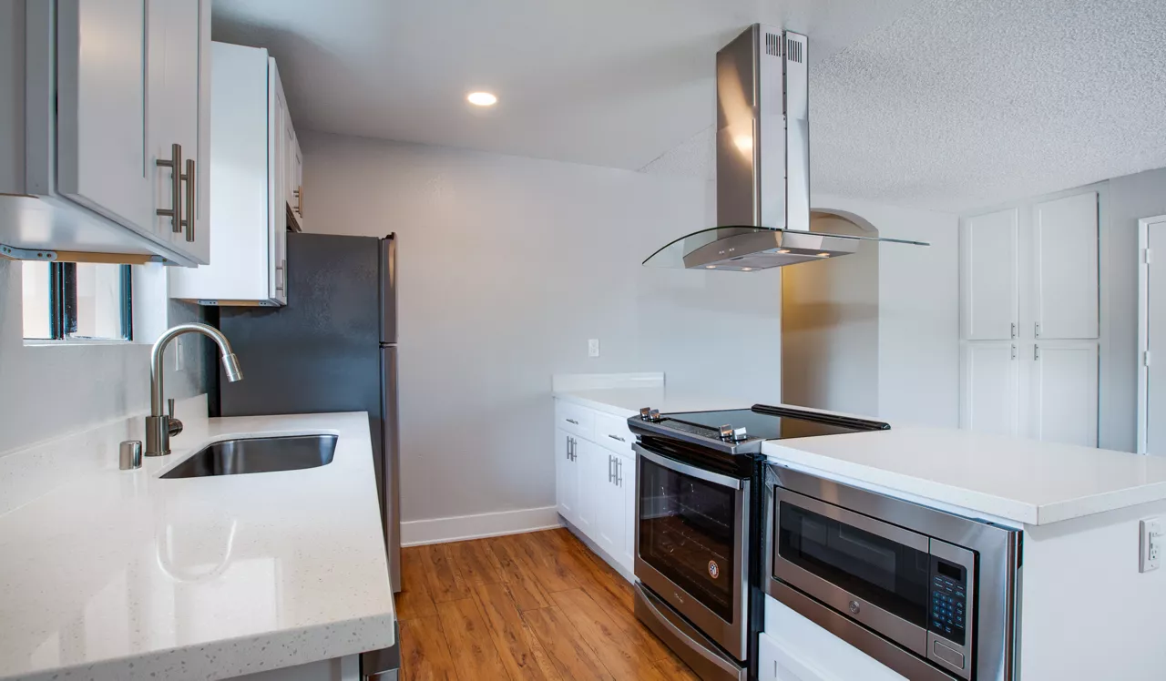 Hidden Cove - Escondido, CA - Kitchen