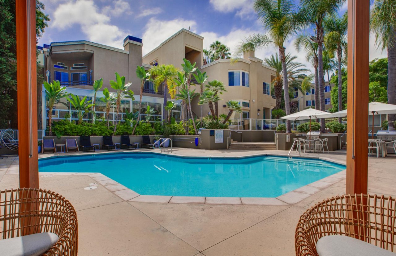 Hillcreste Apartments in Century City, CA - Resort-Style Outdoor Pool