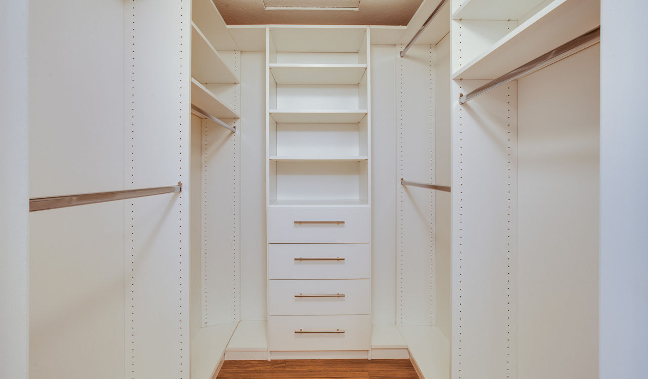 HillCreste - Los Angeles , CA - closet