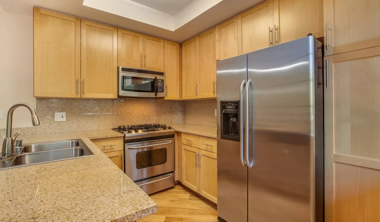 HillCreste - Los Angeles, CA - Kitchen