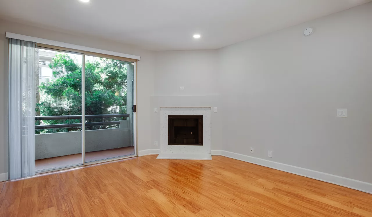 HillCreste - Los Angeles, CA - Living
