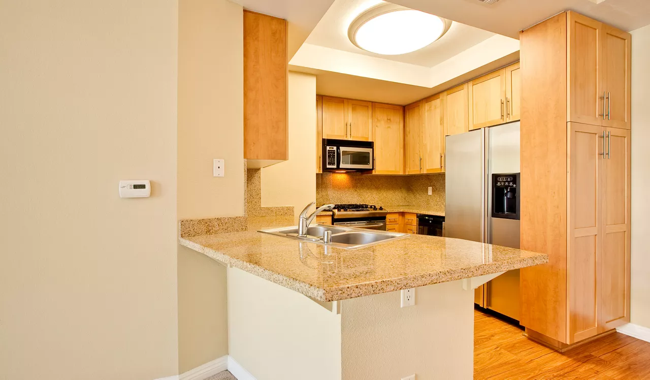 HillCreste - Los Angeles, CA - Kitchen