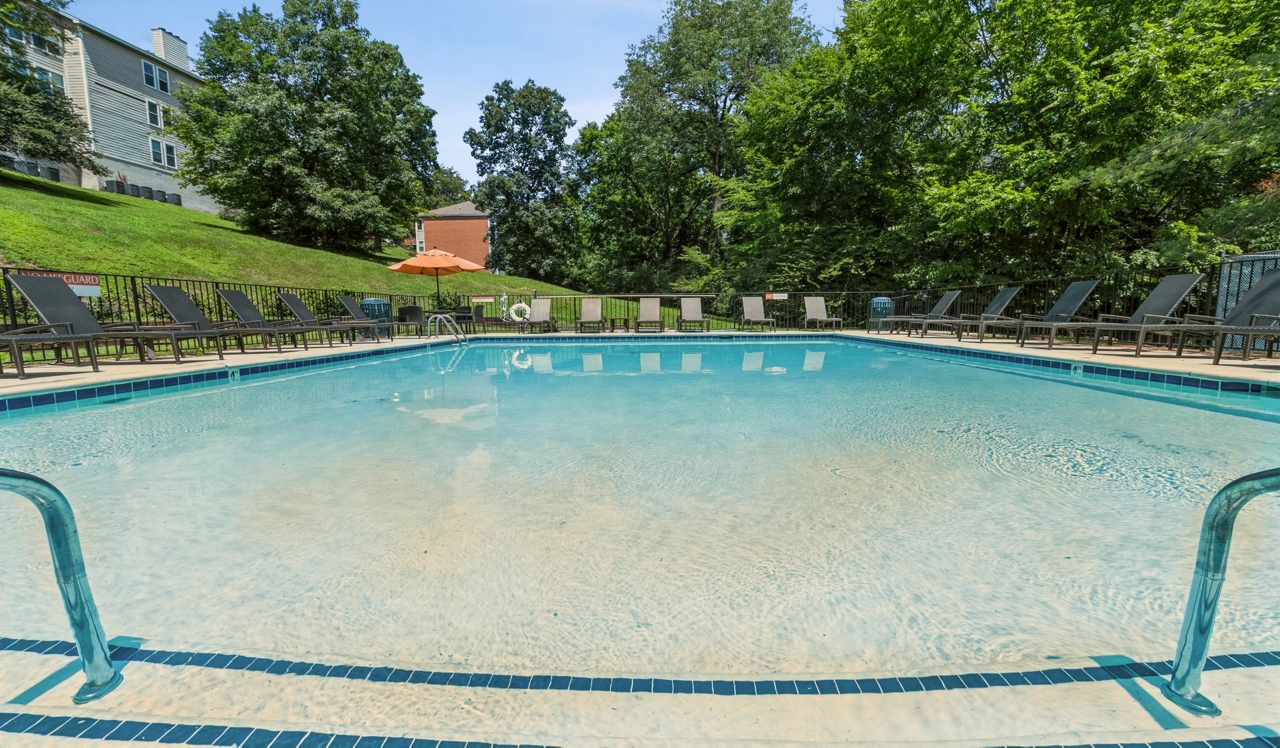 Hillmeade Apartment Homes - Nashville, TN - Pond