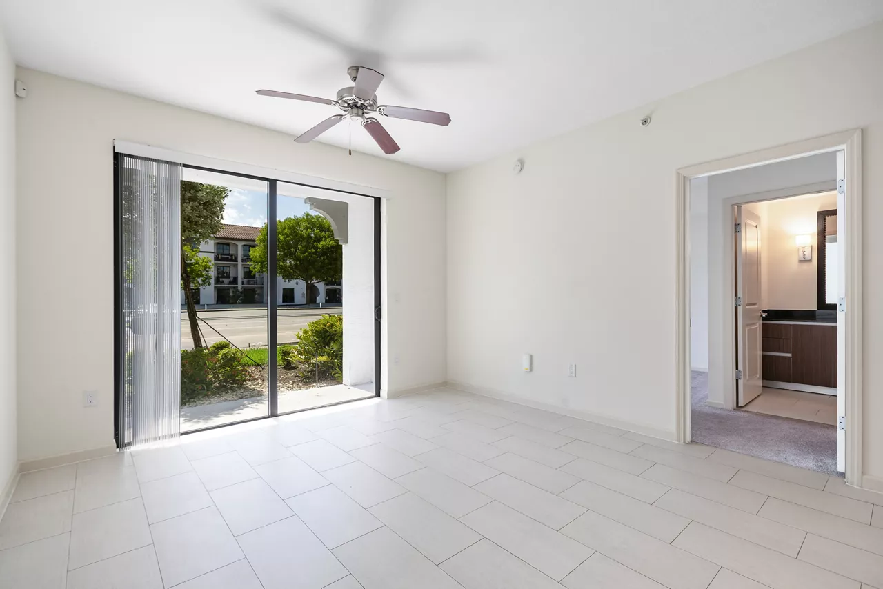 Doral View - Doral, FL - Living Room