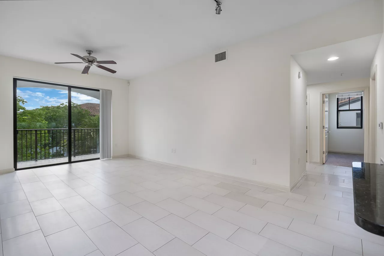 Doral View - Doral, FL - Living Room