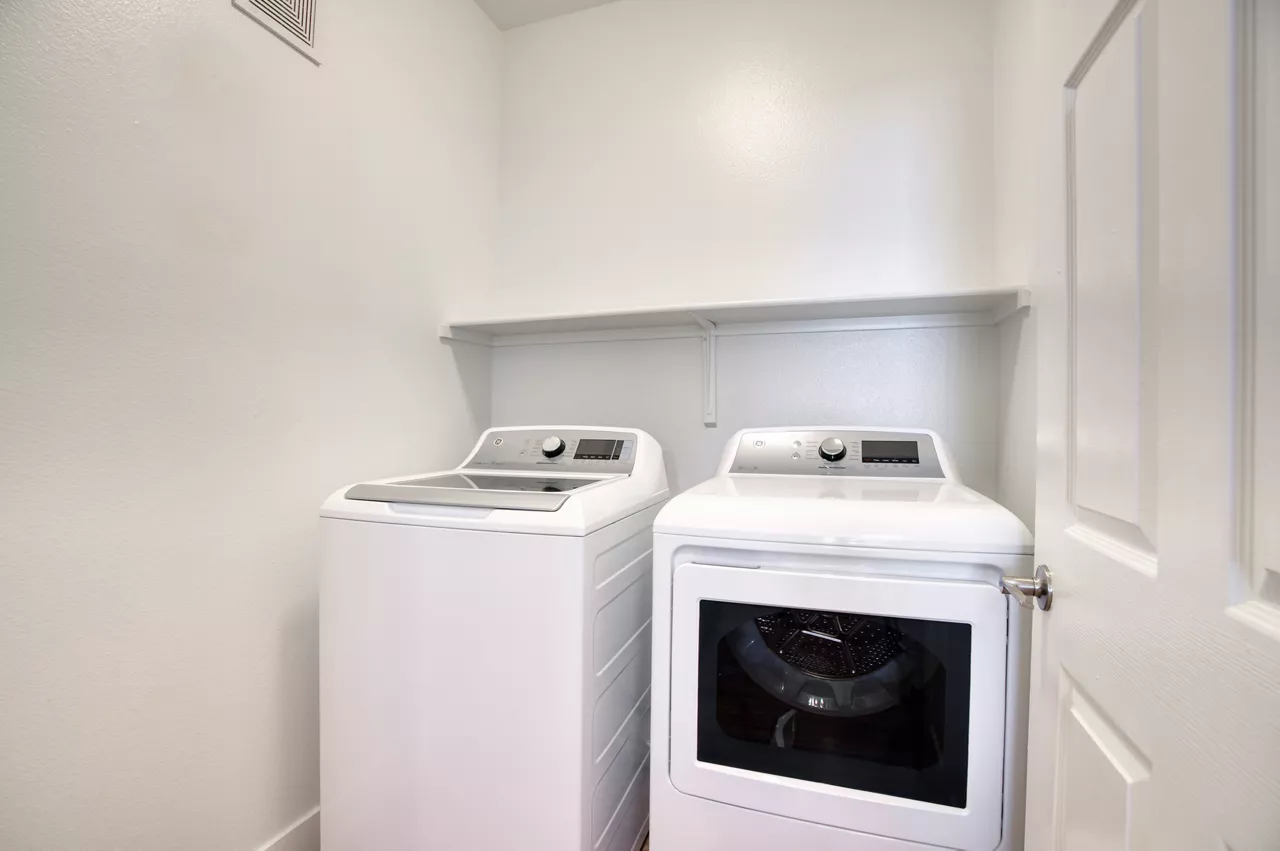 Lumiere Chandler - Chandler, AZ - laundry
