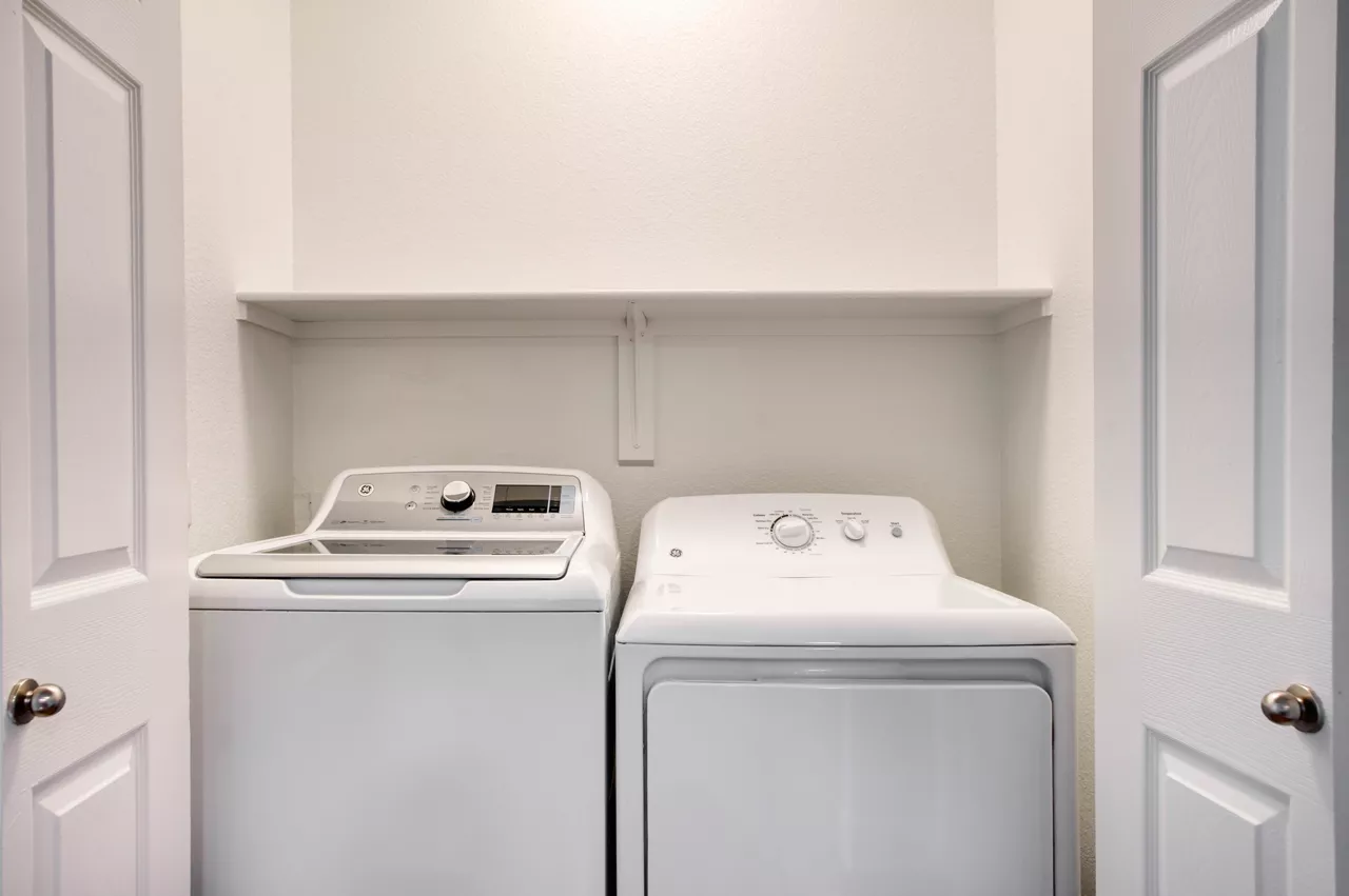 Sierra Foothills - Ahwatukee, AZ - Laundry