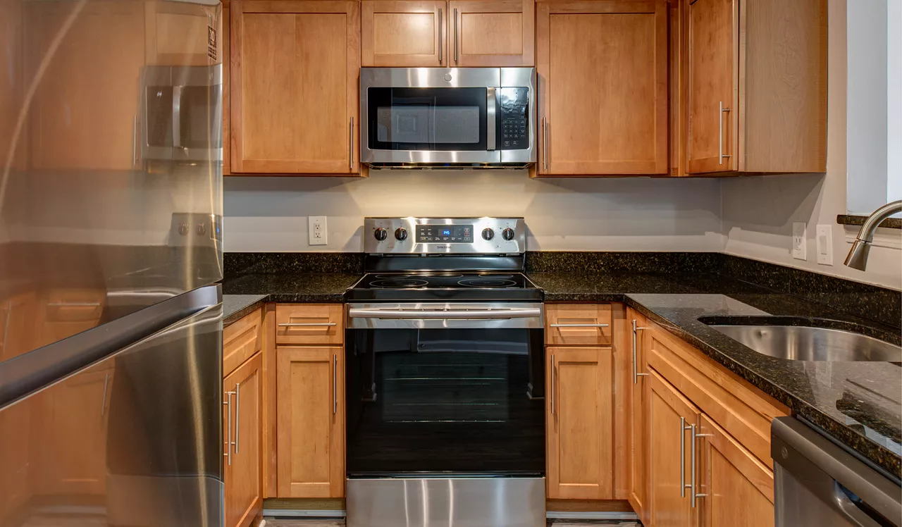 Huntington Gateway - Alexandria, VA - Kitchen
