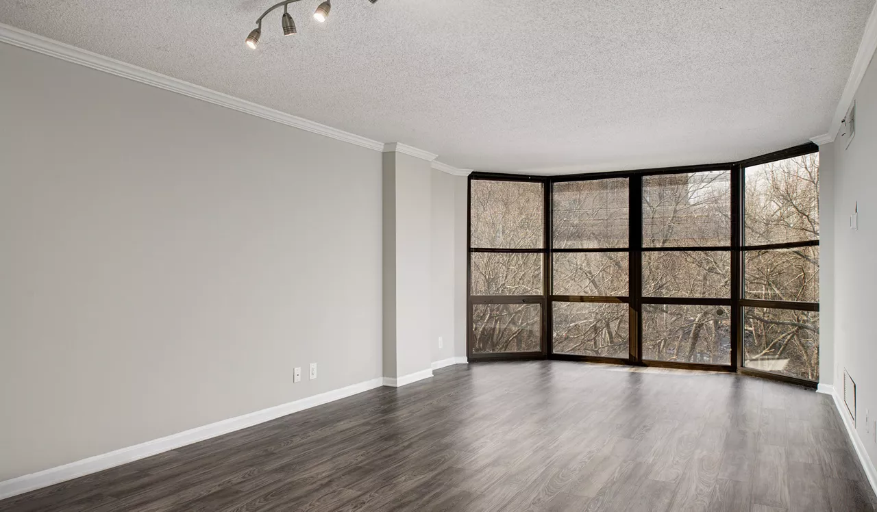 Huntington Gateway - Alexandria, VA - Living Room