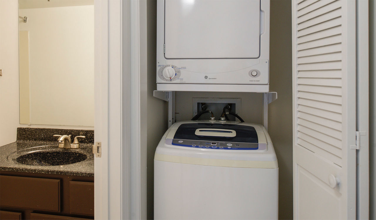 Huntington Gateway - Alexandria, VA - Washer/Dryer