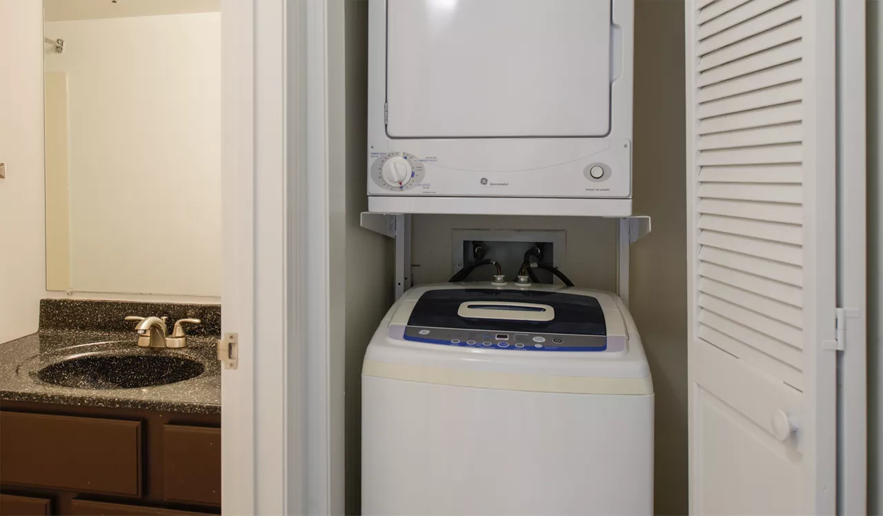 Huntington Gateway - Alexandria, VA - Washer/Dryer