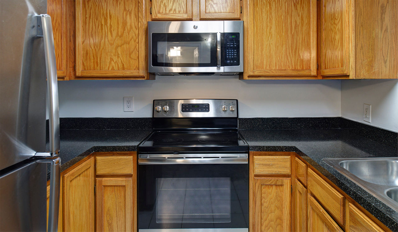 Huntington Gateway - Alexandria, VA - Kitchen