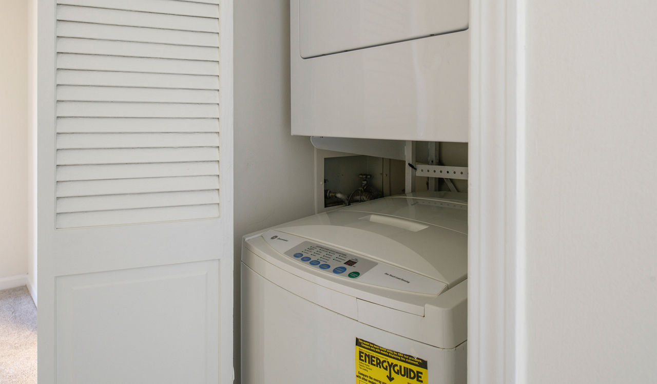 Huntington Gateway - Alexandria, VA - Laundry