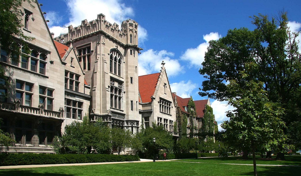 Hyde Park Tower - Chicago, IL - University of Chicago.<div style="text-align: center;">&nbsp;</div>
<div style="text-align: center;">The University of Chicago is fewer than ten minutes away by bike.</div>
