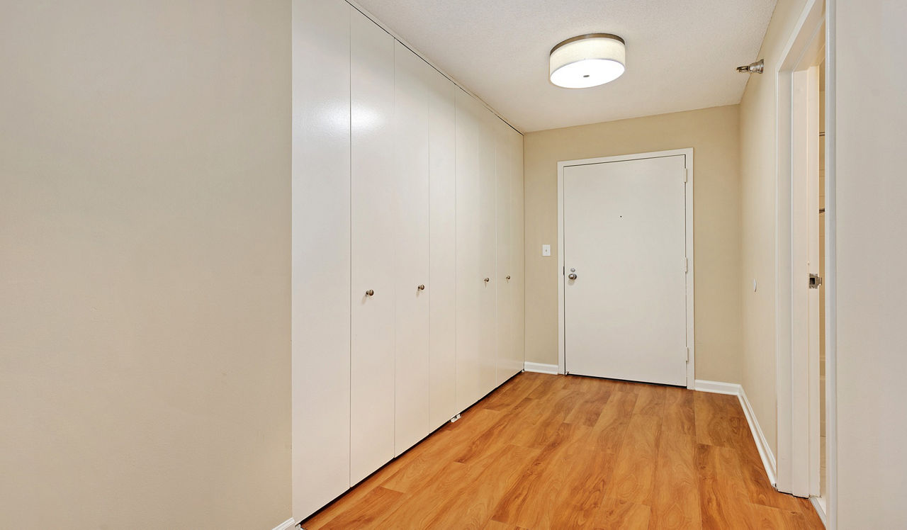 Hyde Park Tower Apartments - Chicago, IL - Entrance 