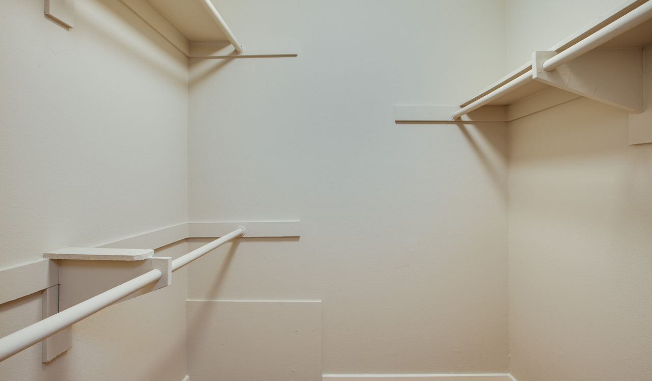 Indian Oaks - Simi Valley, CA - CLoset