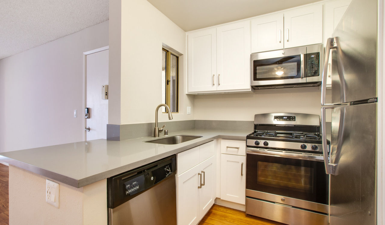 Indian Oaks - Simi Valley, CA - Interior Kitchen