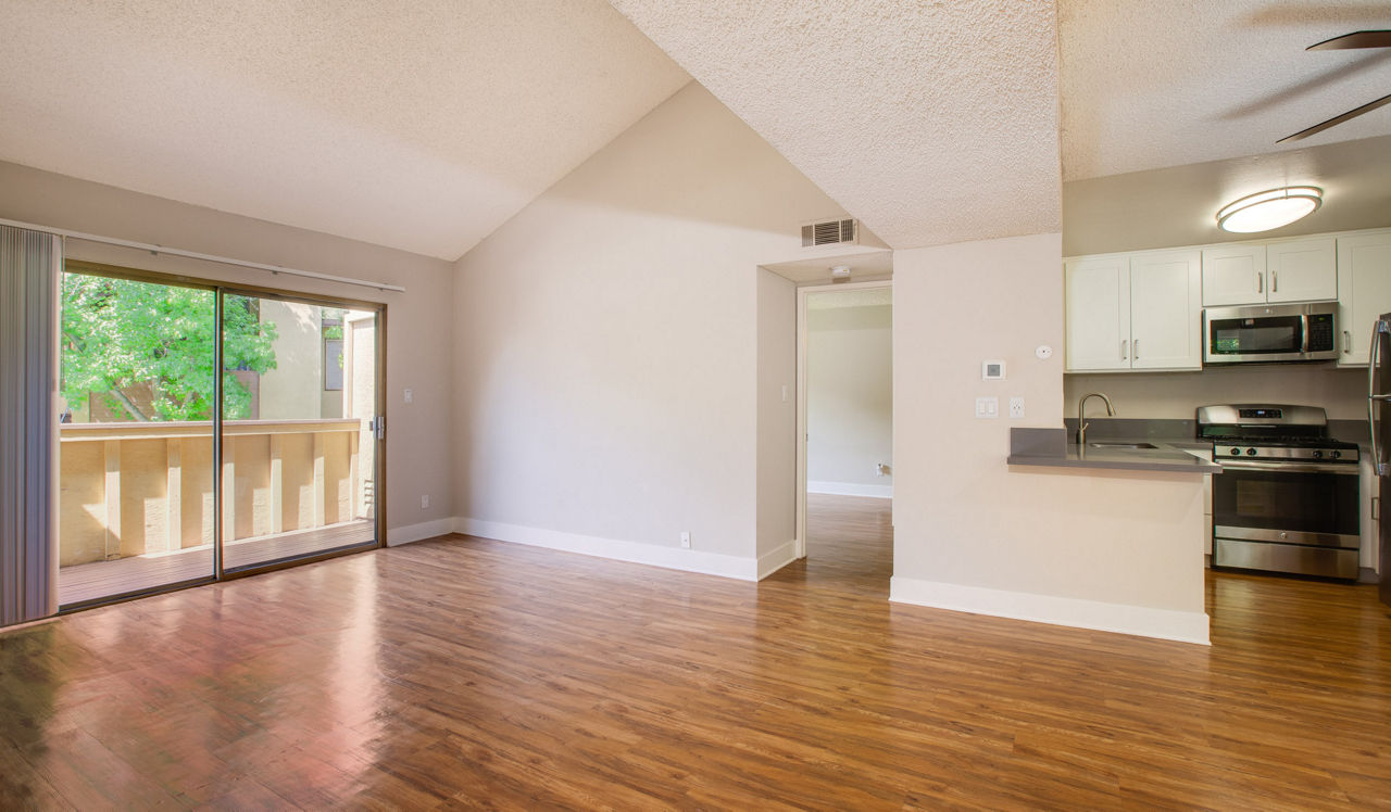 Indian Oaks - Simi Valley, CA - Living Room