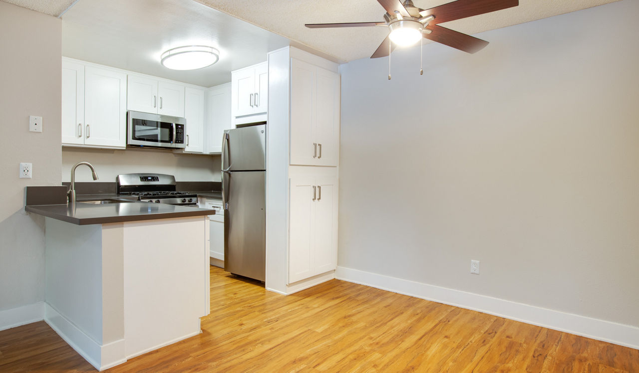 Indian Oaks - Simi Valley, CA - Kitchen