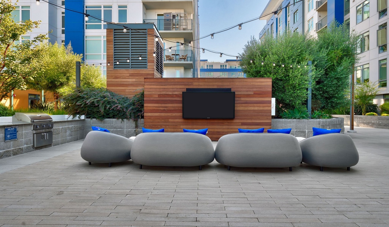 Indigo Apartments - Redwood City, CA - Outdoor Lounge