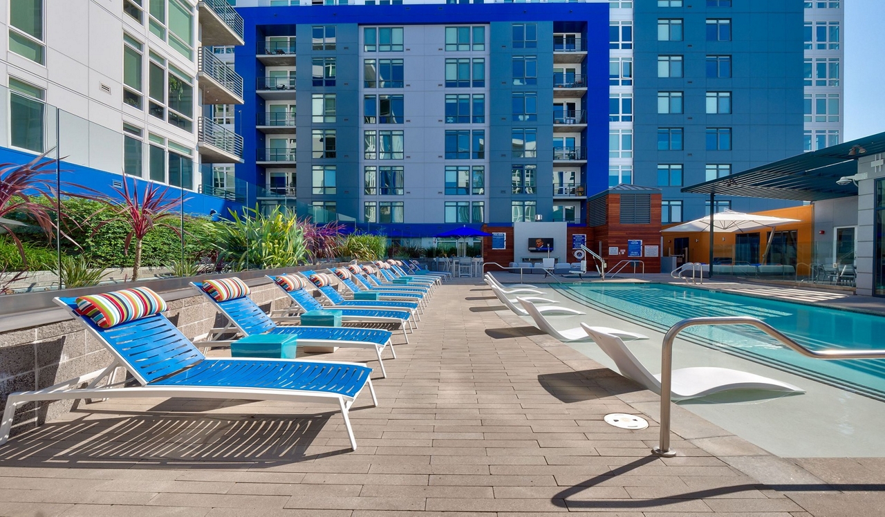 Indigo Apartments - Redwood City, CA - Pool Hangout