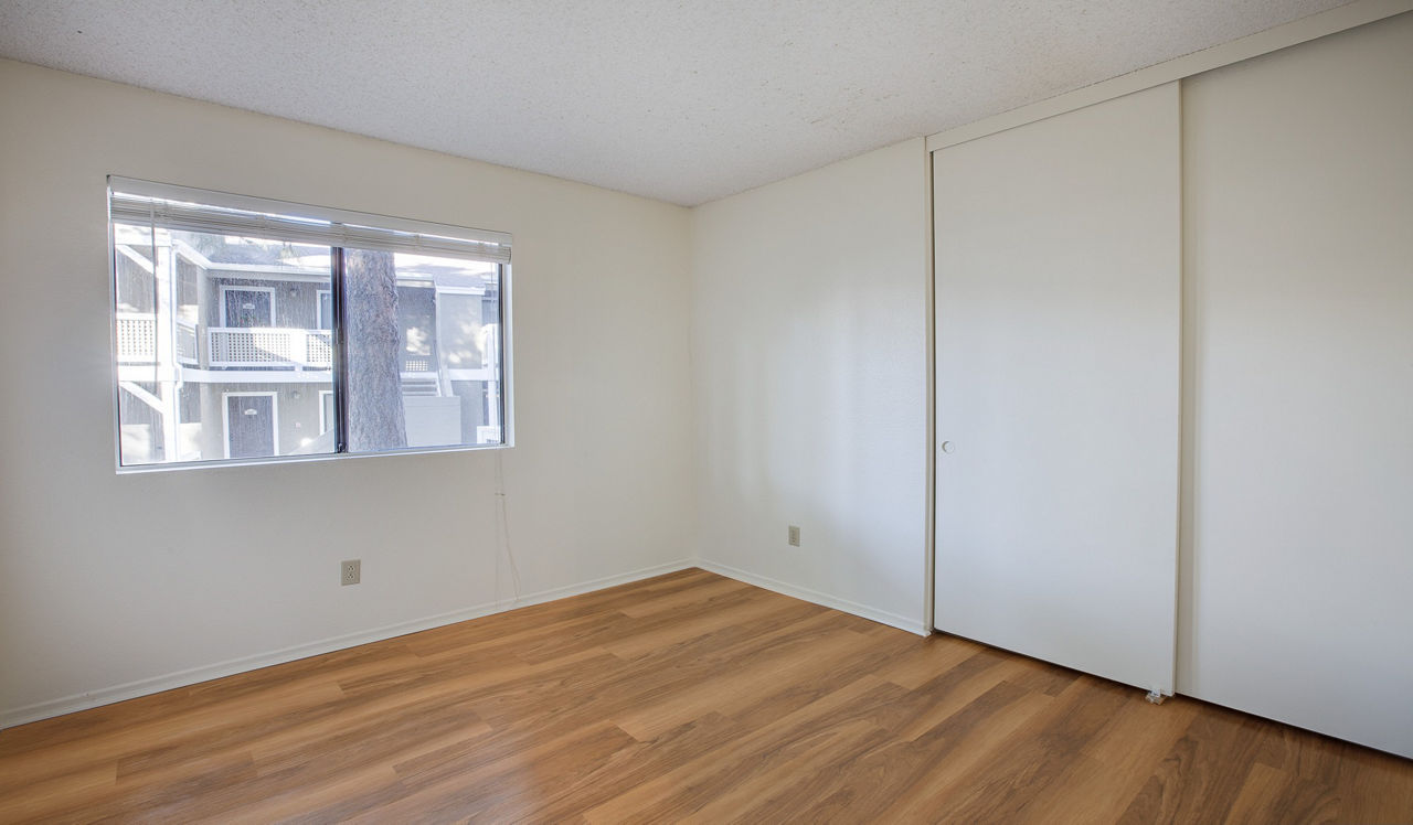 Island Club - Oceanside, CA - Bedroom