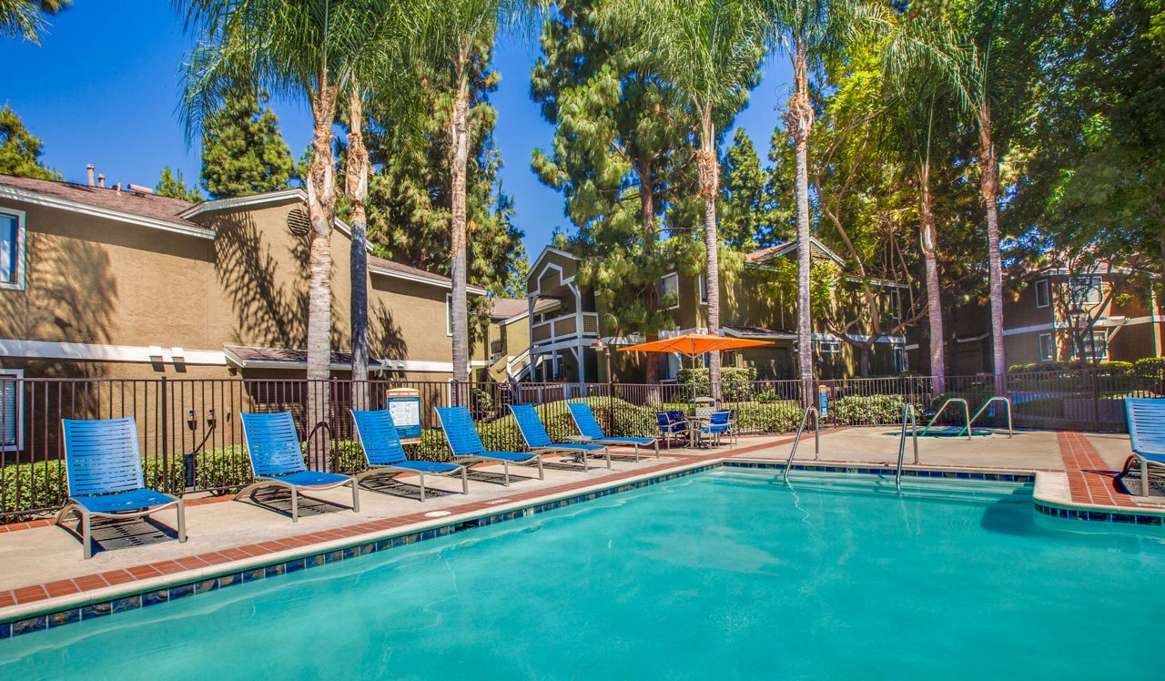 Island Club - Oceanside, CA - pool area