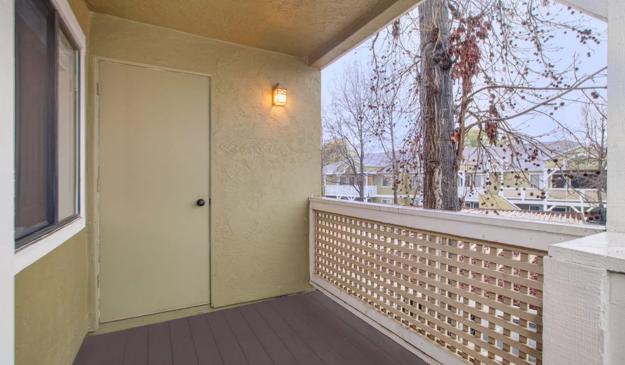 Island Club - Oceanside, CA - balcony