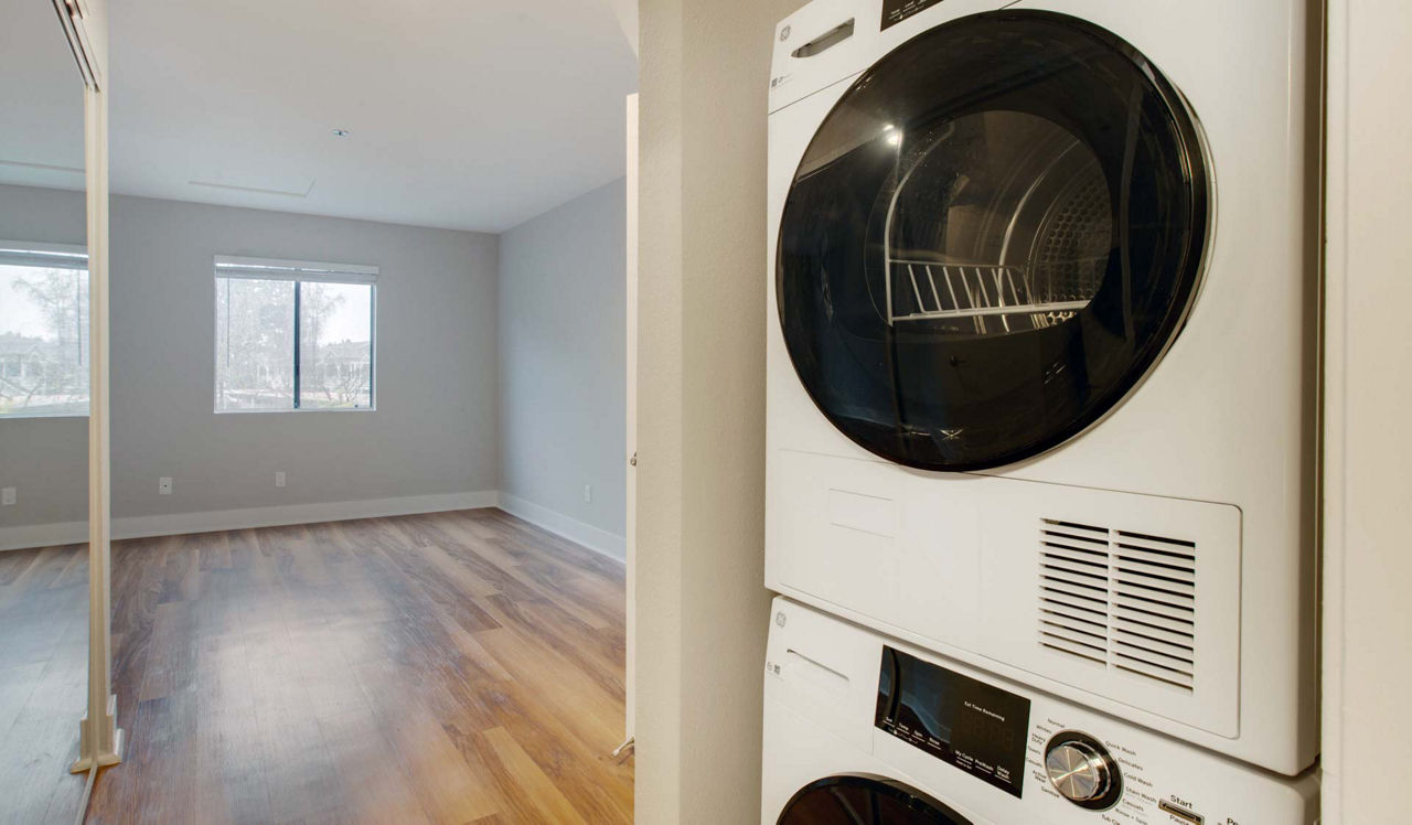 Island Club - Oceanside, CA - laundry