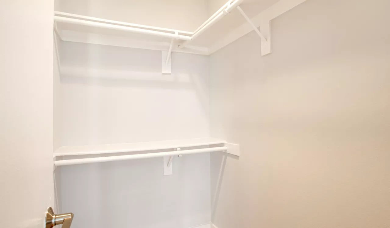 Island Club Apartments - Oceanside, CA - closet
