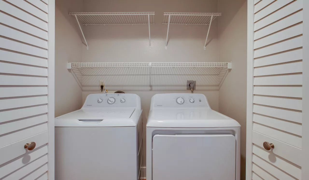 Island Club Apartments - Oceanside, CA - laundry