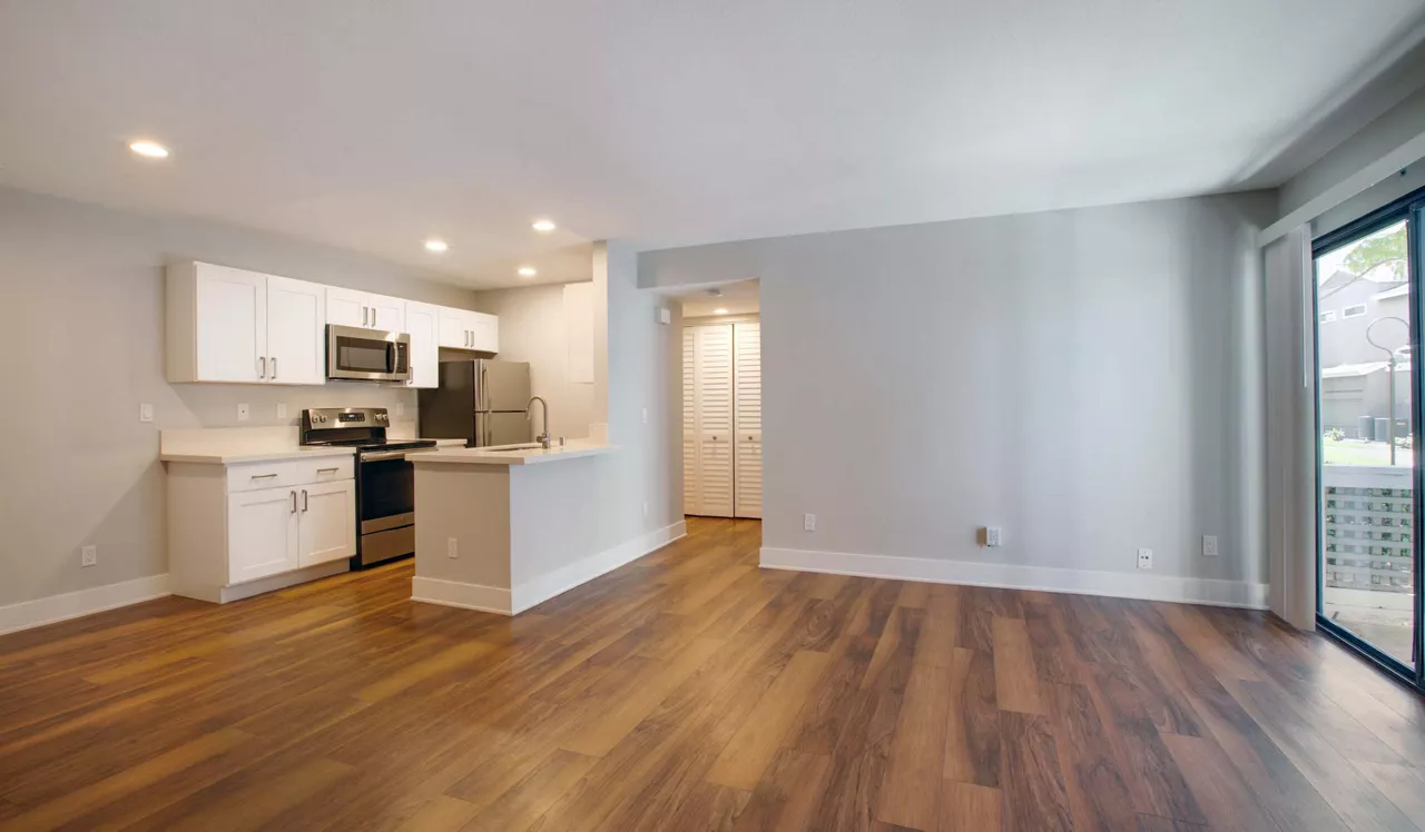 Island Club Apartments - Oceanside, CA - living