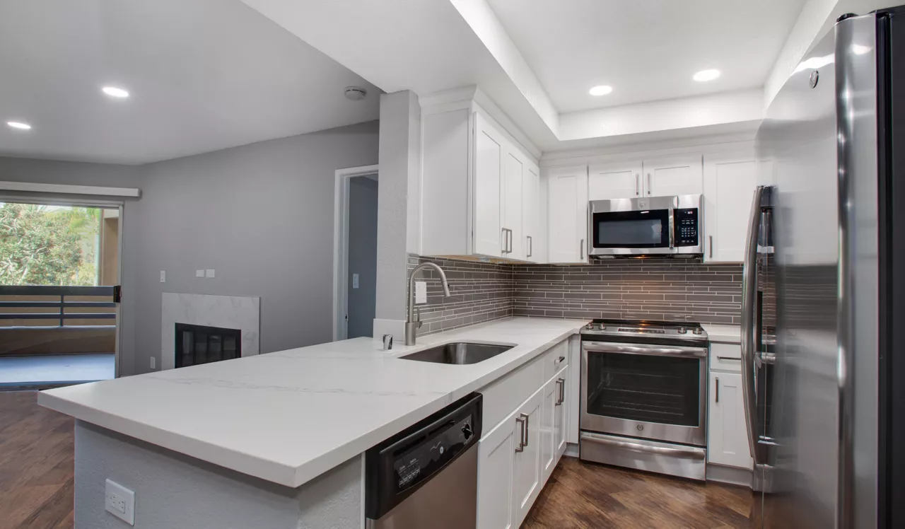 3400 Avenue of the Arts - Costa Mesa, CA - Kitchen