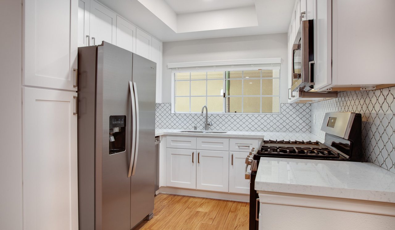 Hillcreste - Los Angeles, CA - Kitchen