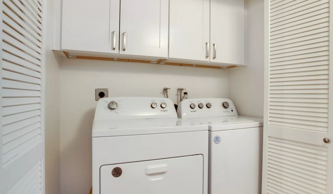 HillCreste - Los Angeles, CA - Laundry