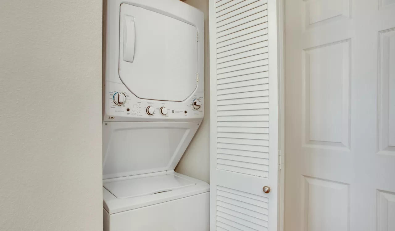 HillCreste - Los Angeles, CA - Laundry