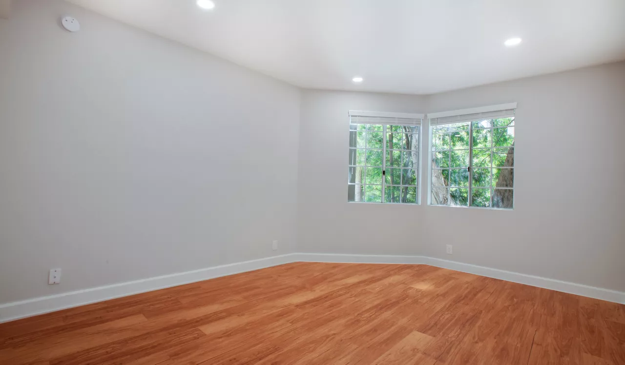 HillCreste - Los Angeles, CA - Bedroom