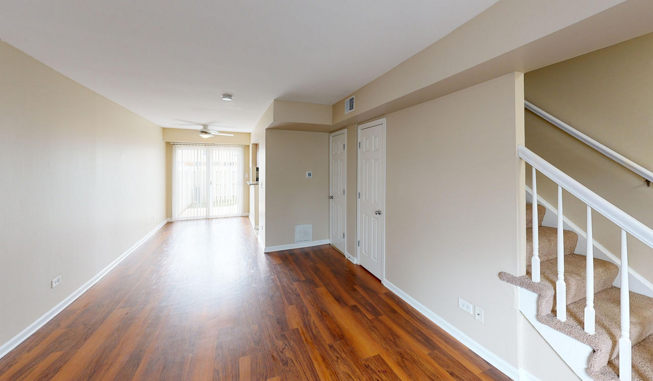 Willow Bend - Rolling Meadows, IL - living room