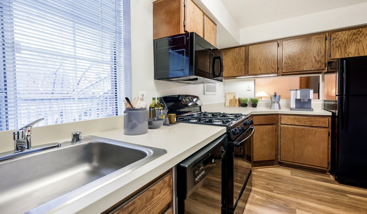 Foxchase - Alexandria, VA - Kitchen