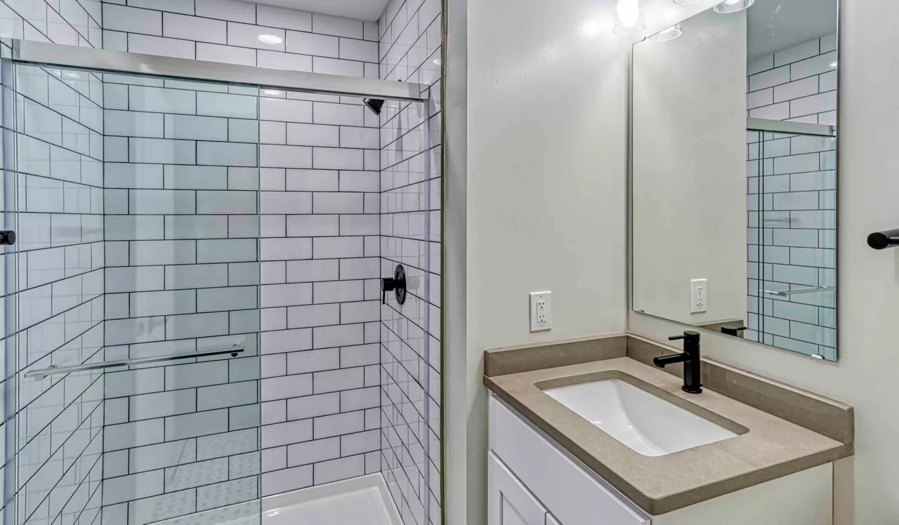 The Left Bank - Philadelphia, PA - Bathroom