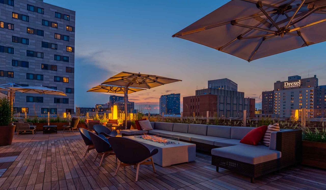 The Left Bank Apartments - Philadelphia, PA - Rooftop Deck - Philadelphia Skyline