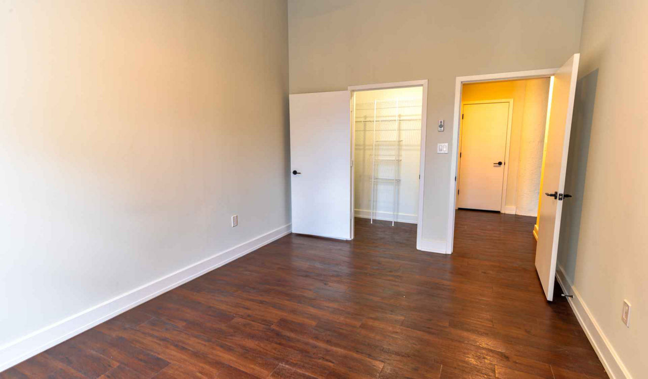 Left Bank Apts - Philadelphia PA - Bedroom