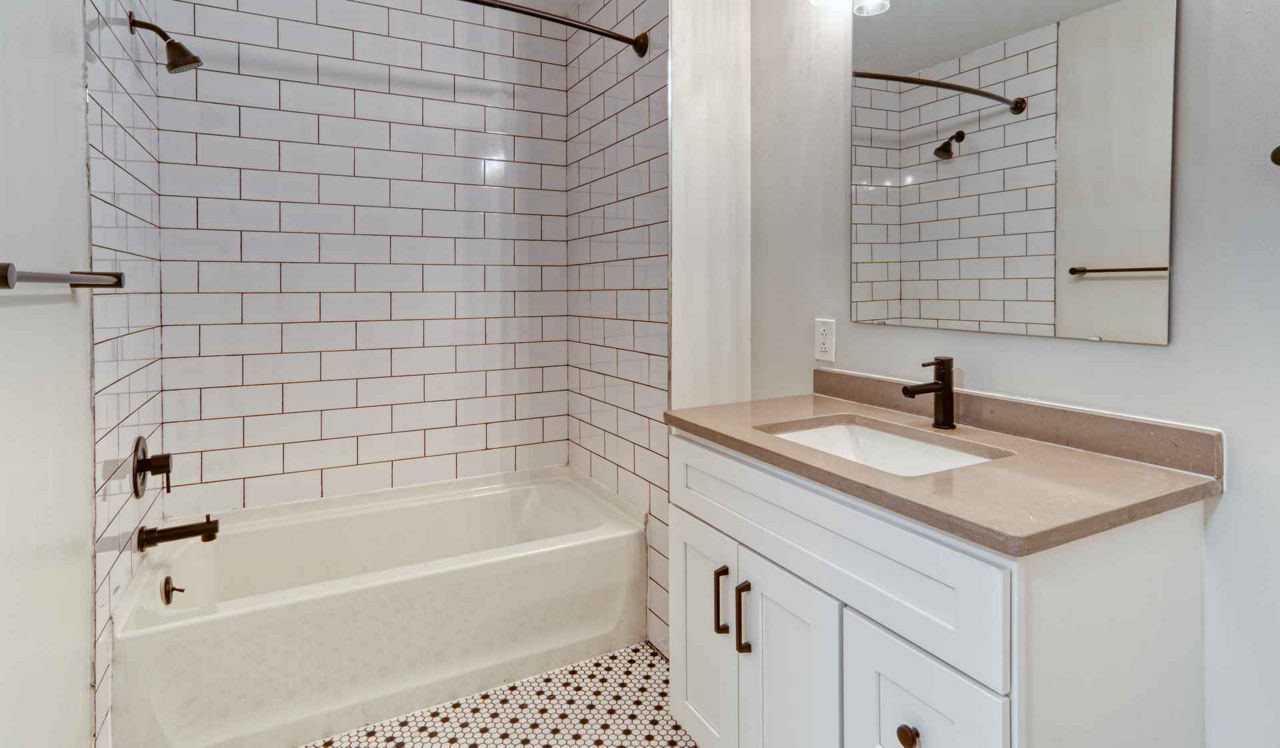 Left Bank Apts - Philadelphia PA - Bathroom